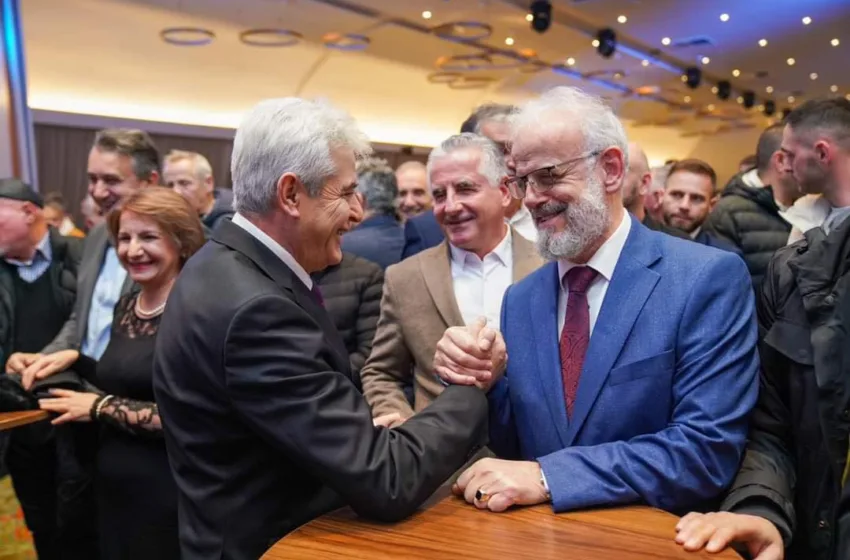 Џафери: Не постојат доволно силни зборови кои го опишуваат придонесот и визионерството на Али Ахмети во градењето на модерната историја на нашата државата