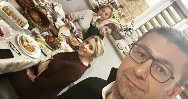  Мицкоски откри кај кого во фамилијата се падна паричката