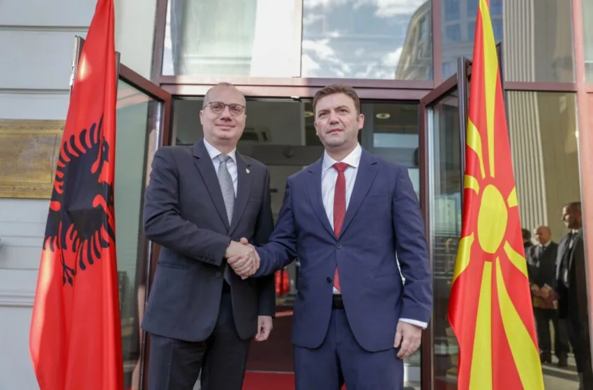  Средба Османи- Хасани: Северна Македонија и Албанија се подготвени да ги отворат кластерите и поглавјата и тоа не треба да се одолговлекува