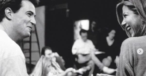 Џенифер Анистон има молба до фановите на „Пријатели“