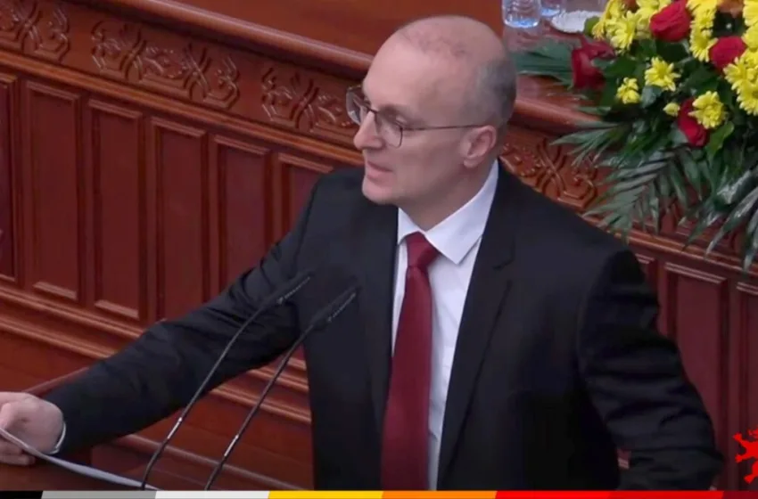  Милошоски: Еден дезертер си даде оставка, друг дезертер ќе седне во премиерската фотелја