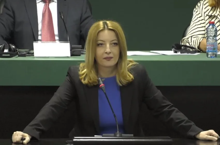  Ја прашаа Арсовска дали се гледа како иден претседател, таа вели за тоа одлучуваат граѓаните!