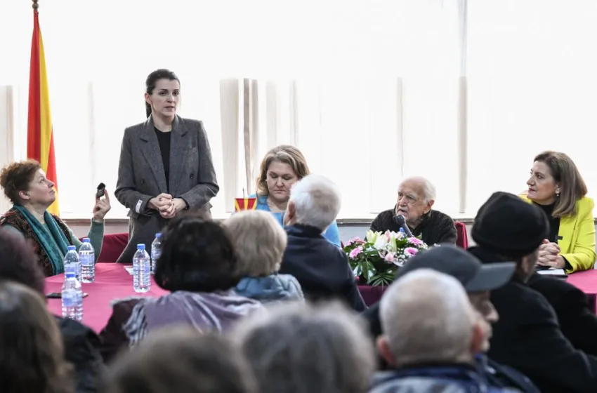  Костадиновска-Стојчевска: Со Сојузот на борците продолжуваме да го чуваме делото на храбрите визионери на кои им ја должиме слободата