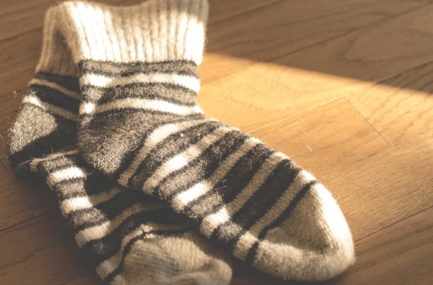  Имате температура? Лекот од баба со ладни чорапи навистина помага, вели д-р Милена Стевановиќ