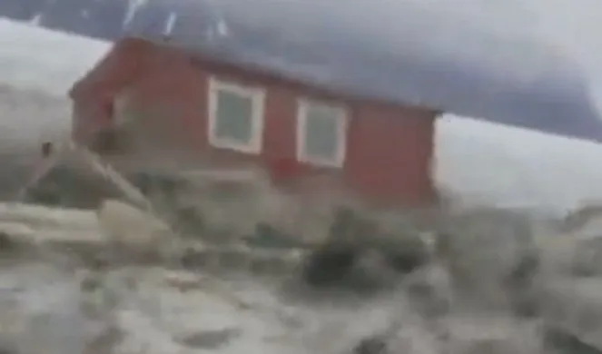 ПРИРОДНА КАТАСТРОФА КОЈА НОСИ ЖИВОТИ: Што е цунами, како настанува и зошто може да биде опасно?