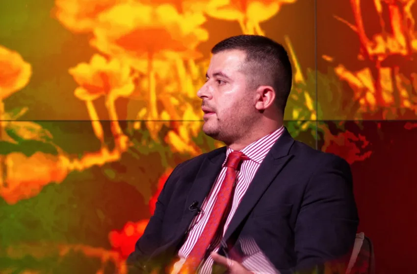  Николовски: Пониска цена на струјата за 5% и евтина тарифа на струјата, СДСМ го штити стандардот на граѓаните