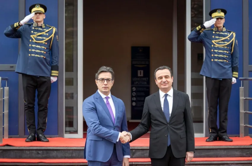  Средба на претседателот Пендаровски со косовскиот премиер Албин Курти