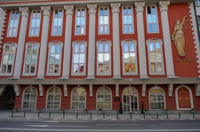 Предлог зaконот за државно правобранителство пред пратениците на 16 јануари