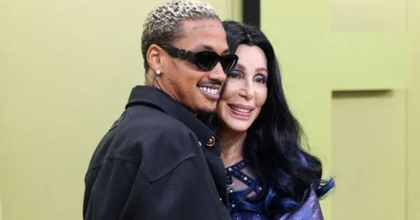  На Шер ѝ беше одбиено старателството над синот, фотографирана е со 40 години помлад дечко