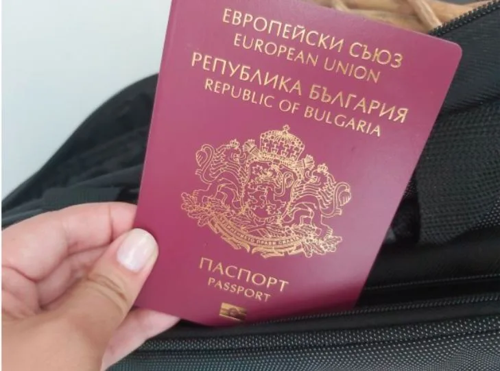 „Вие што земавте пасоши од други држави треба да ви се честита“ – скопјанка револтирана од хаосот