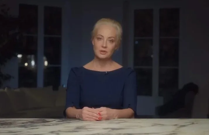  Која е Јулија Навална, новиот најголем кошмар на Путин?