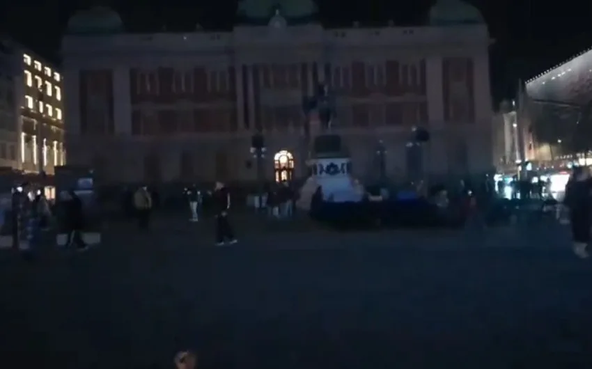  (ВИДЕО)  ЕЧИ ГОВОР НА ВУЧИЌ НА РАЗГЛАС:  На плоштадот во Белград има целосен мрак