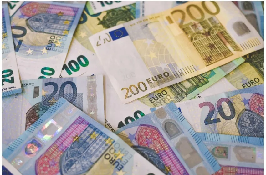  ALBANIAN POST:„ЕВРОТО НЕ Е ОФИЦИЈАЛНА ВАЛУТА ВО КОСОВО“ – Централната банка на Косово ги пречекорила своите овластувања