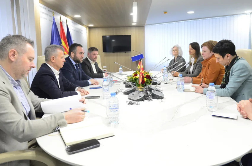  Тошковски и Буши на средба со амбасадорката Петра Дрекслер