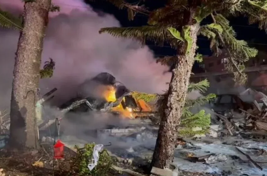  ВИДЕО Авион падна на куќа во Флорида: Се бројат загинати, има голем пожар