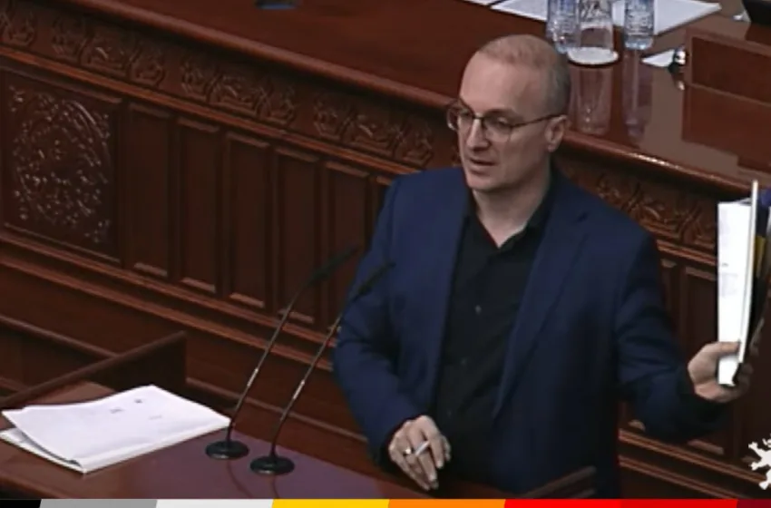 Милошоски: Апелираме до пратениците на СДСМ и ДУИ да дадат поддршка за да го смениме законот за патни исправи и да важат валидните патни исправи