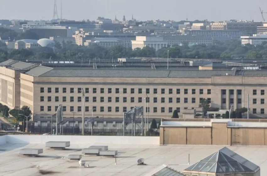  Пентагон размислува да испрати помош за Украина без одобрение од Конгресот