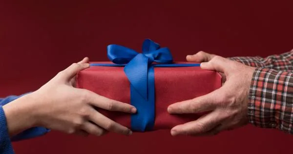  Доаѓа 8. март: Што да ѝ подарите според нејзиниот хороскопски знак?