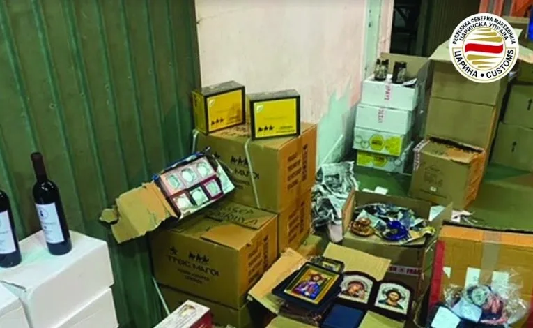  Спречен шверц на стоматолошка опрема, цигари, икони и поголема количина шафран и маџун