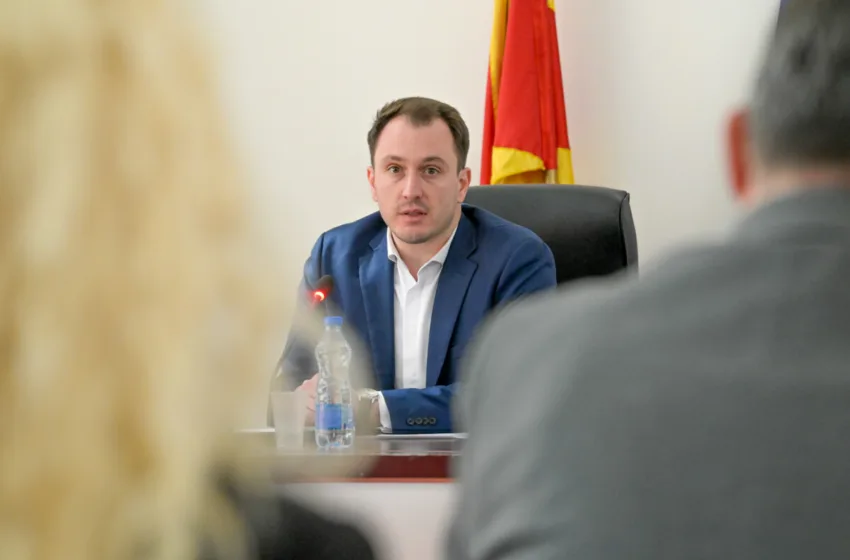  Андоновски: Се бараат етнички Албанци да се вработат во Македонски шуми во Берово