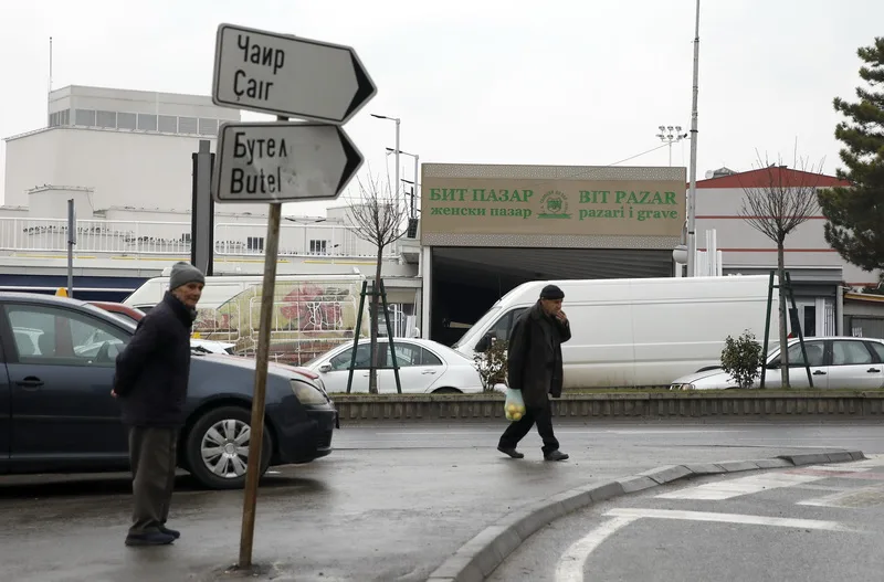 Пет лица ќе одговараат за обид за убиство откако избодеа човек на Бит Пазар