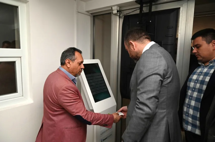  Тошковски: Системот „Земи бројче“ дополнително ќе воспостави ред за фотографирање и издавање на лични документи