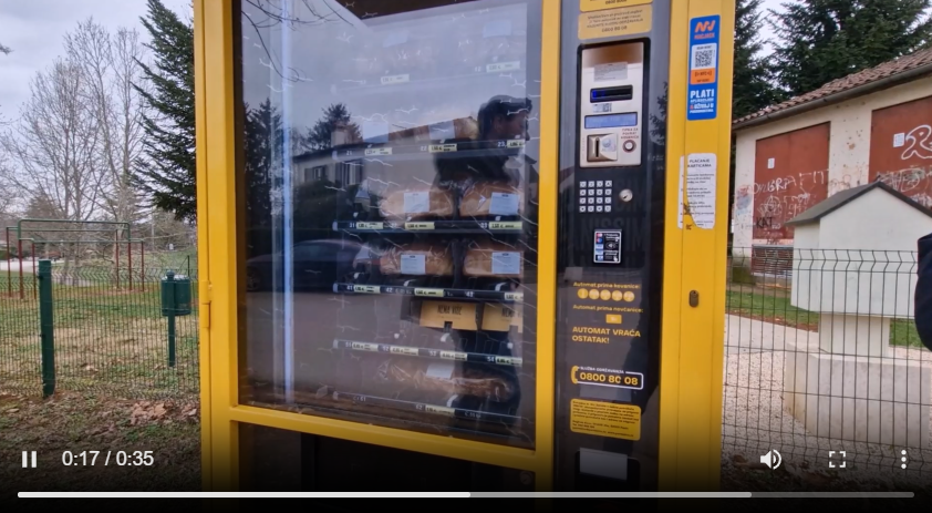 ХЕРОИТЕ НА НЕРАБОТНАТА НЕДЕЛА: Создадоа лебомати, од каде и во неработни денови граѓаните можат да купат тазе леб