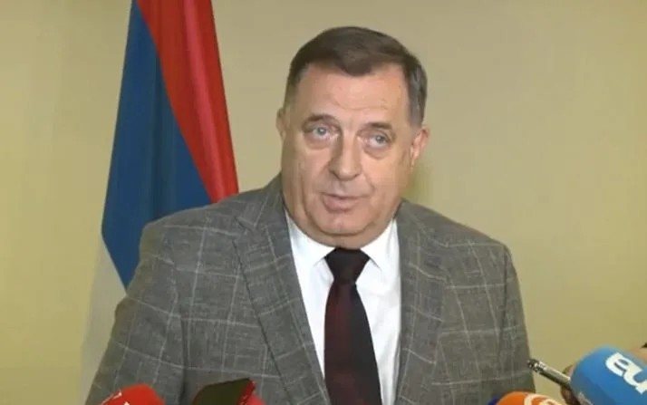  Додиќ со остар одговор кон Лондон: Тие држат лекции за отцепување, а ги имаат Шкотска и Ирска кои сакаат да излезат од Кралството! (ВИДЕО)