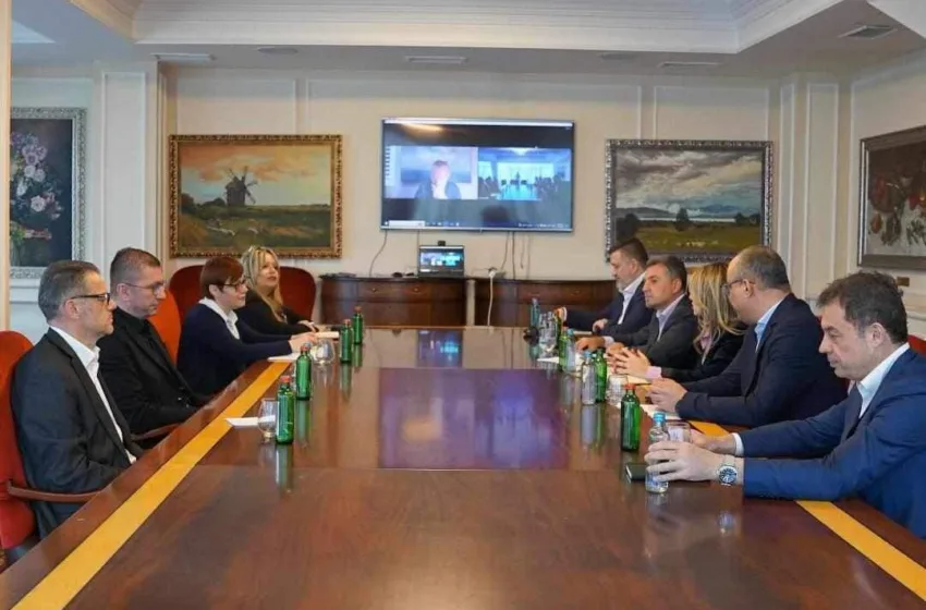 Христијан Мицкоски и Зоран Ставревски во посета на бизнисмени