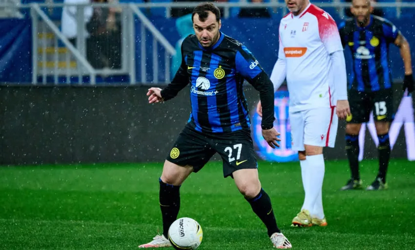  Пандев пак го носеше дресот на Интер, се состави тимот кој испиша историја во Италија! (ФОТО)