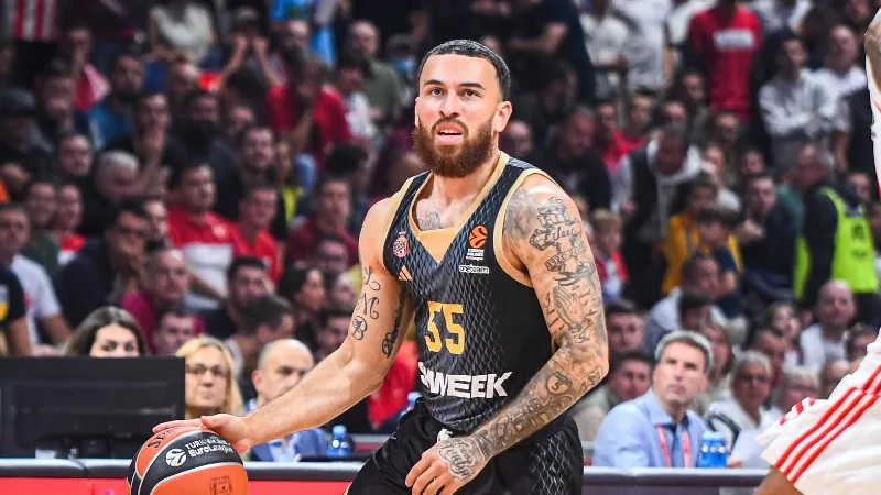  Мајк Џејмс стана најдобриот стрелец во историјата на Евролигата!  (ВИДЕО)