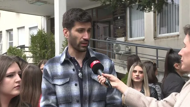  Млади лекари трет месец чекаат да бидат викнати на пракса за специјализација