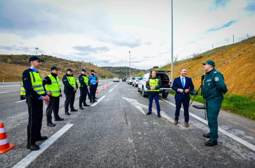 Бојмацалиев на терен заедно со полицијата во Демир Капија: Во 2024 спречени 1596 обиди за влез на илегални мигранти