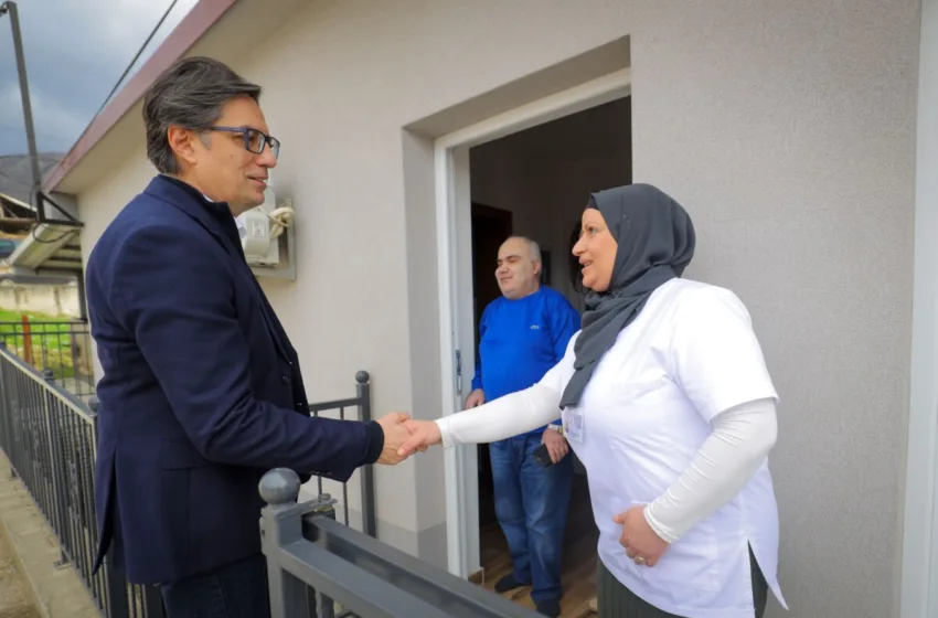 Претседателот Пендаровски ја посети компанијата ,,Везе Шари” и општина Пласница