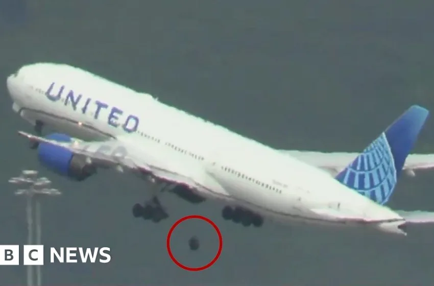 ВИДЕО Драма на небото: Авион полн со патници полета, а потоа му испадна тркалото