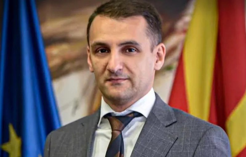 Министерот ги собра клучевите: Забрането користење на државни коли во кампањата