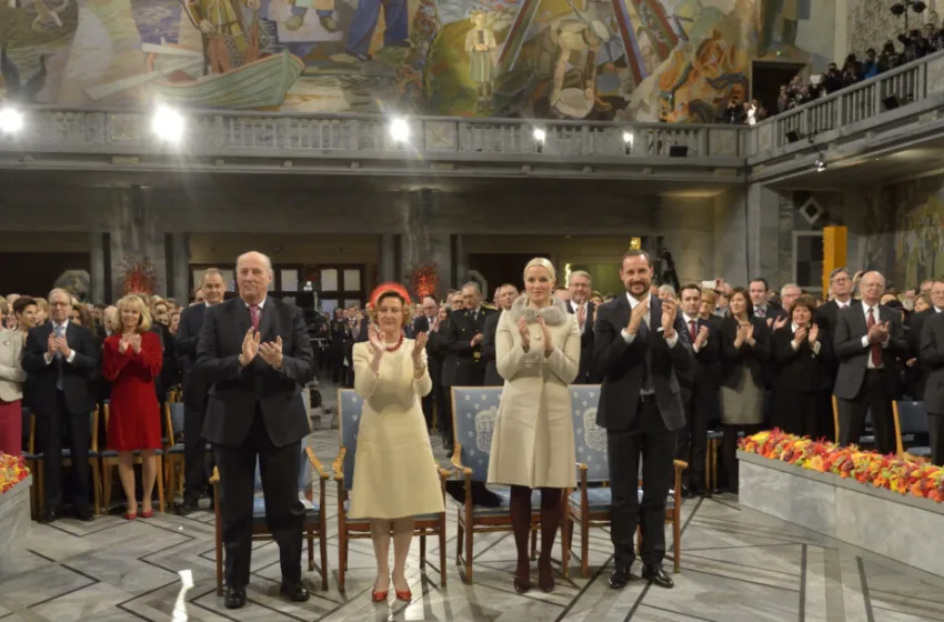  Му ставија привремен пејсмејкер на норвешкиот крал