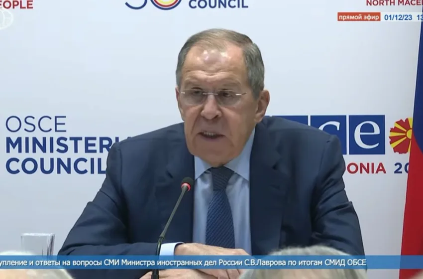 Рускиот министер за надворешни работи Сергеј Лавров пристигна во Турција за да учествува на Меѓународниот дипломатски форум во Анталија