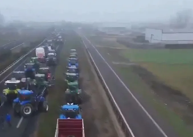  Голем протест во Полска: 70.000 земјоделци ги блокираа патиштата кон Варшава