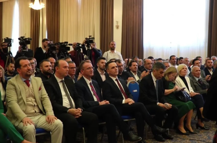  ВРЕДИ: Лажната проамериканизација на ДУИ се вика „Сергеј Лавров гостин на Бујар Османи“