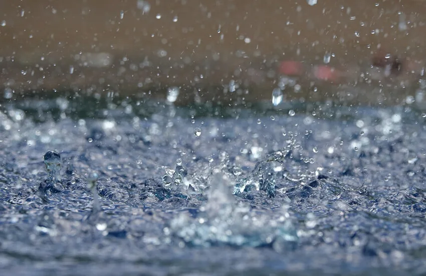  Времето денеска ќе биде променливо облачно и посвежо со повремени врнежи од дожд