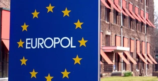  БУГАРИТЕ, СРБИТЕ, РОМАНЦИТЕ И УКРАИНЦИТЕ СЕ ГЛАВНИ ВО НАЈОПАСНИ КРИМИНАЛНИ МРЕЖИ ЗА ТРГОВИЈА СО ЛУЃЕ ВО ЕУ: Европол со шокатни податоци во извештајот