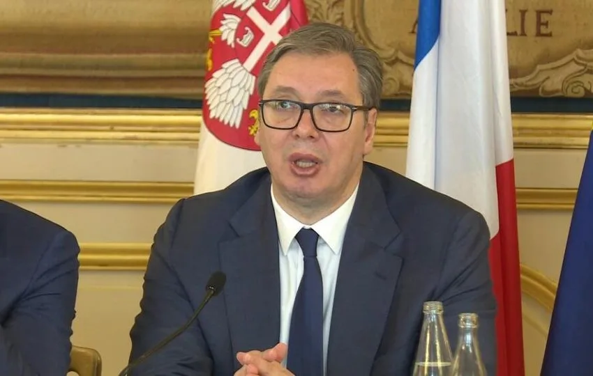  ВУЧИЌ ПЛАНИРА ДА КУПИ 12 БОРБЕНИ АВИОНИ ОД ФРАНЦИЈА: Дали соседите се загрижени?