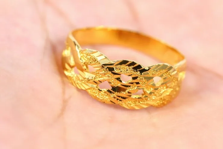  И ЗЛАТОТО ПОСКАПЕ: Која е новата цена на една унца?