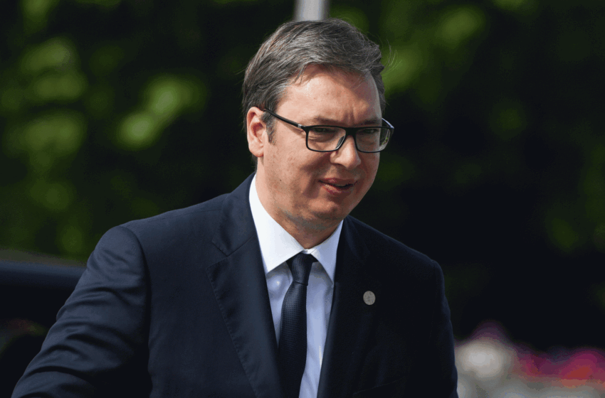 „Утврдено е дека Србија не е одговорна за наводниот геноцид во Сребреница“ – вака им одговори Вучиќ на новинарите од Сараево