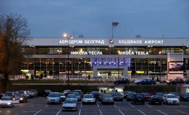  АКО ПАТУВАТЕ ПРЕКУ БЕЛГРАДСКИОТ АЕРОДРОМ, ОВА ТРЕБА ДА ГО ЗНАЕТЕ: Се менуваат правилата, пасошката контрола ќе се врши на поинаков начин