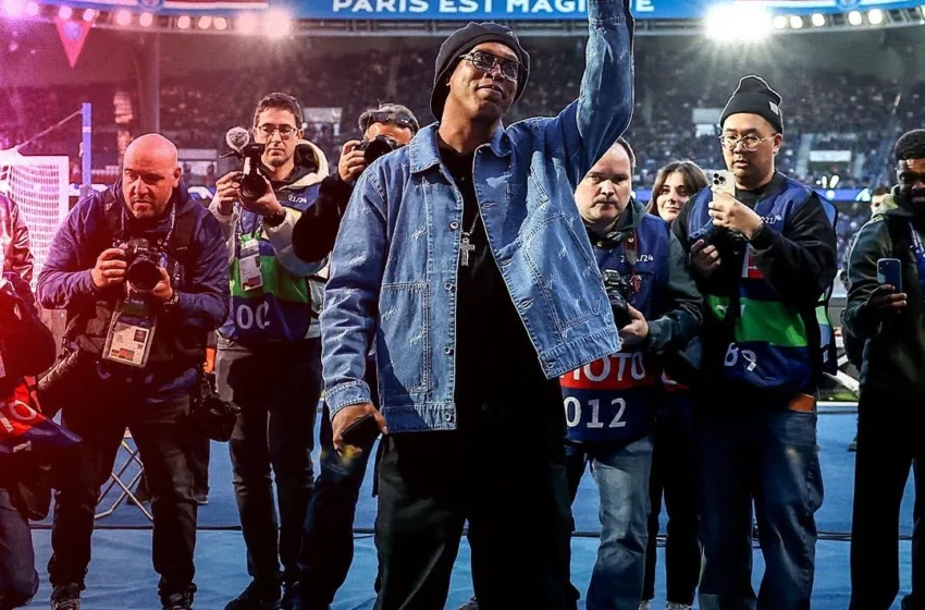  Фудбалскиот принц е на „Паркот на принцовите“, го поздравија навивачите и на ПСЖ и на Барса (ВИДЕО)