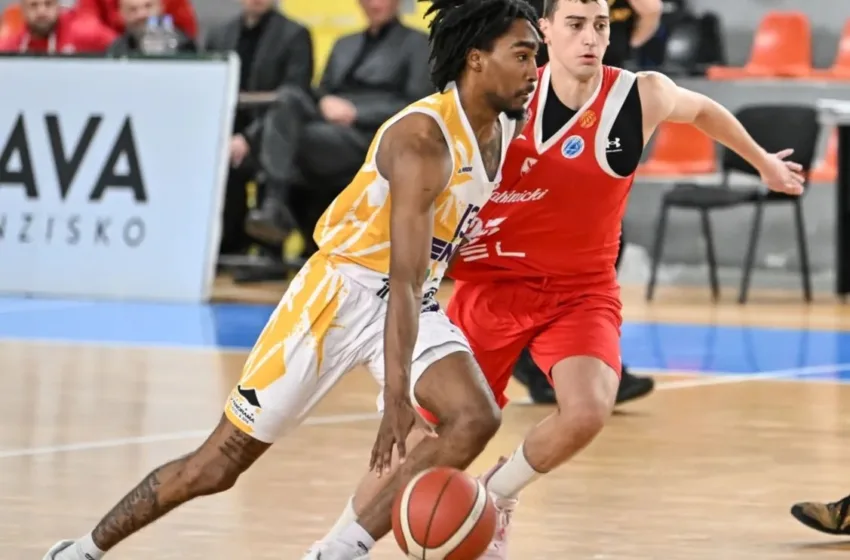  Експресно решен Феникс: Работнички е прв полуфиналист