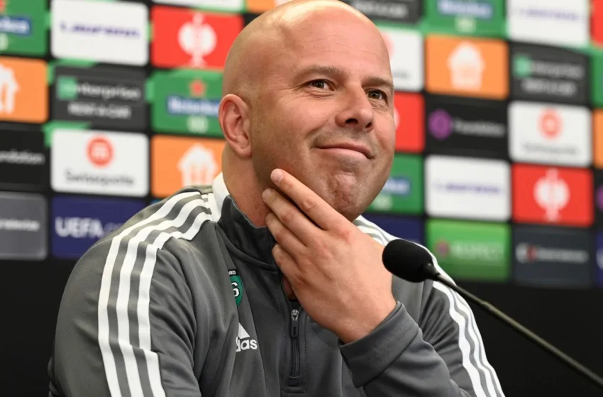  Ливерпул почна преговори со човекот кој прави чуда со Феенорд