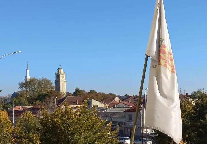  УЖАС: Битолчанец од својот балкон пукал со пушка кон куче!